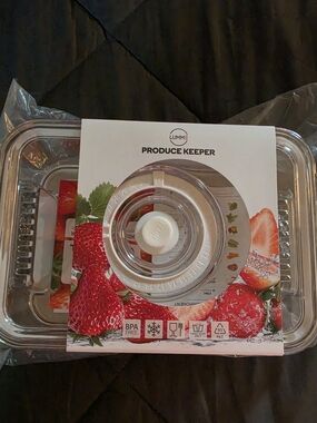 Lumme Produce Keeper - Clear and White Fruit Storage Container